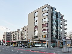 Mehrfamilienhaus mit Gewerbe Mythenkai